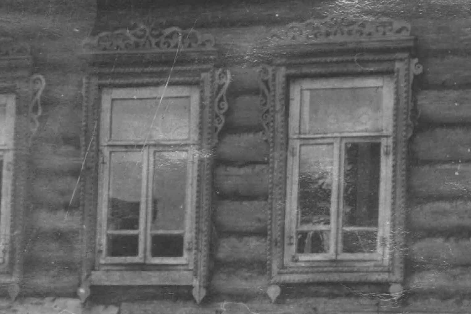 Реставрация деревянного фасада старого деревенского дома по фотографии